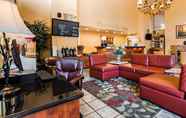 Lobi 3 Best Western Plus Placerville Inn