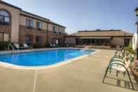 Swimming Pool Quality Inn And Suites