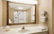 In-room Bathroom 7 Days Inn by Wyndham Atlanta Stone Mountain