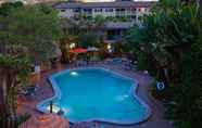 Swimming Pool 4 Best Western Naples Inn & Suites
