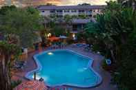 Swimming Pool Best Western Naples Inn & Suites