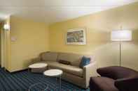 Common Space Fairfield Inn & Suites by Marriott Paramus