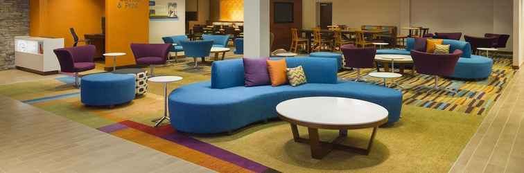 Sảnh chờ Fairfield Inn & Suites by Marriott Paramus