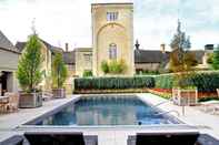 สระว่ายน้ำ Ellenborough Park