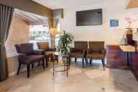 Lobi Best Western La Posada Motel