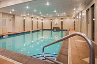 Swimming Pool Best Western Plus Concordville Hotel