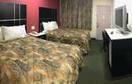 Bedroom 3 Days Inn by Wyndham Oroville