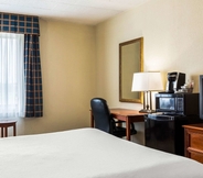 Bilik Tidur 6 Clarion Inn Frederick Event Center