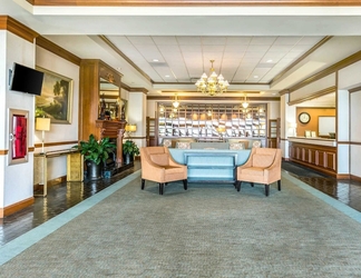 Lobby 2 Clarion Inn Frederick Event Center