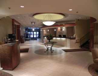 Lobi 2 Quality Hotel & Suites At The Falls