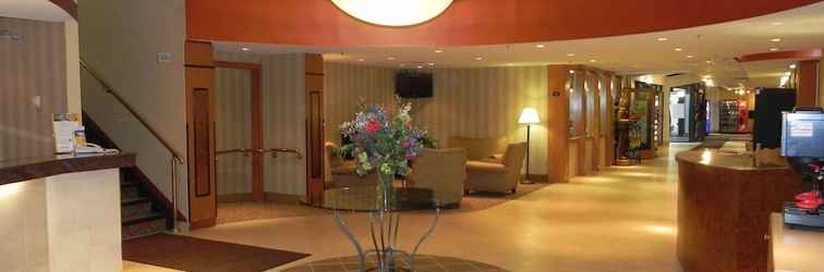 Lobby Quality Hotel & Suites At The Falls