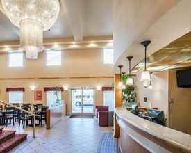 Sảnh chờ 4 Comfort Suites Portland Airport