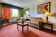 Common Space Orangewood Inn & Suites Midtown