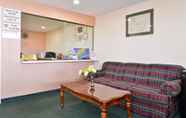 Lobby 3 Americas Best Value Inn Bishopville