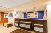 Lobi Comfort Inn & Suites Cookeville