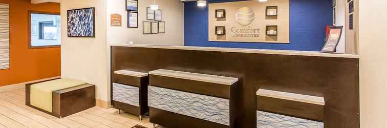 Lobby Comfort Inn & Suites Cookeville