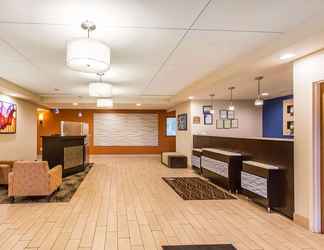 Lobi 2 Comfort Inn & Suites Cookeville