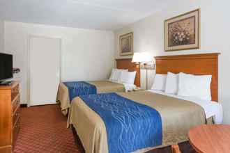 Bedroom 4 Days Inn by Wyndham Winston Salem North