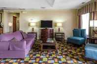 Ruang Umum Quality Inn Crossville Near Cumberland Mountain State Park