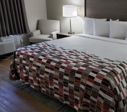 Kamar Tidur 5 Red Roof Inn & Suites Vicksburg