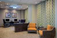 Lobby Holiday Inn Express Hotel & Suites Regina, an IHG Hotel