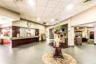 Lobby Quality Inn