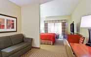 Kamar Tidur 4 Country Inn & Suites by Radisson, Freeport, IL