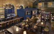 Bar, Cafe and Lounge 7 Delta Hotels by Marriott London Armouries