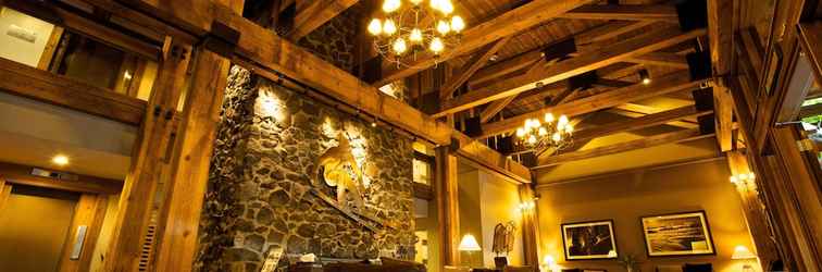 Lobi Tantalus Resort Lodge