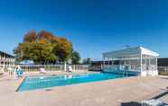 Swimming Pool 4 Motel 6 Stephenville, TX
