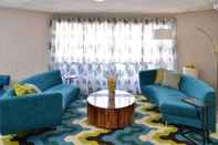 Lobi Fairfield Inn & Suites by Marriott Hickory