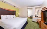 Bedroom 4 Fairfield Inn & Suites by Marriott Hickory
