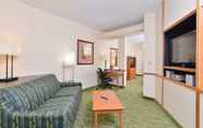 Common Space 6 Fairfield Inn & Suites by Marriott Hickory