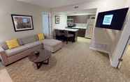 Common Space 2 Chase Suite Hotel Newark-Fremont