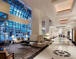 Lobi 2 Vogue Hotel Montreal Downtown, Curio Collection by Hilton