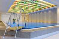 Swimming Pool Maritim Hotel Bremen