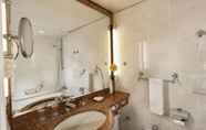 In-room Bathroom 6 Maritim TitiseeHotel Titisee - Neustadt