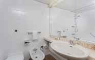 Toilet Kamar 6 AHORN Harz Hotel Braunlage