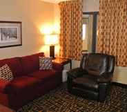 Common Space 5 Quality Inn & Suites Mayo Clinic Area