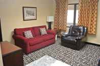 Common Space Quality Inn & Suites Mayo Clinic Area