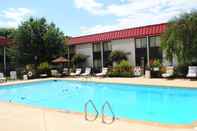 Swimming Pool Village Inn Clemmons/Winston Salem, Trademark by Wyndham