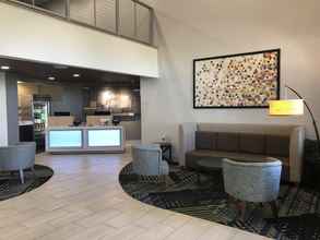 Lobby 4 Holiday Inn Express Canton, an IHG Hotel