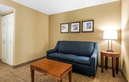 Ruang Umum 5 Comfort Suites Baymeadows Near Butler Blvd