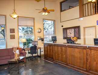 Lobby 2 Cimarron Inn Klamath Falls