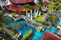 Kolam Renang Sheraton Surabaya Hotel and Towers