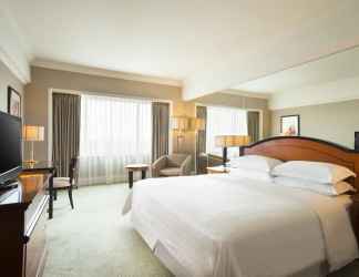 Kamar Tidur 2 Sheraton Surabaya Hotel and Towers