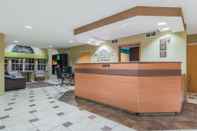 Lobby Microtel Inn & Suites by Wyndham West Chester