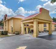 Luar Bangunan 2 Econo Lodge Saint Stephen