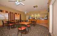 Restoran 5 Quality Inn & Suites