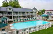 Swimming Pool 2 Quality Inn Lake George